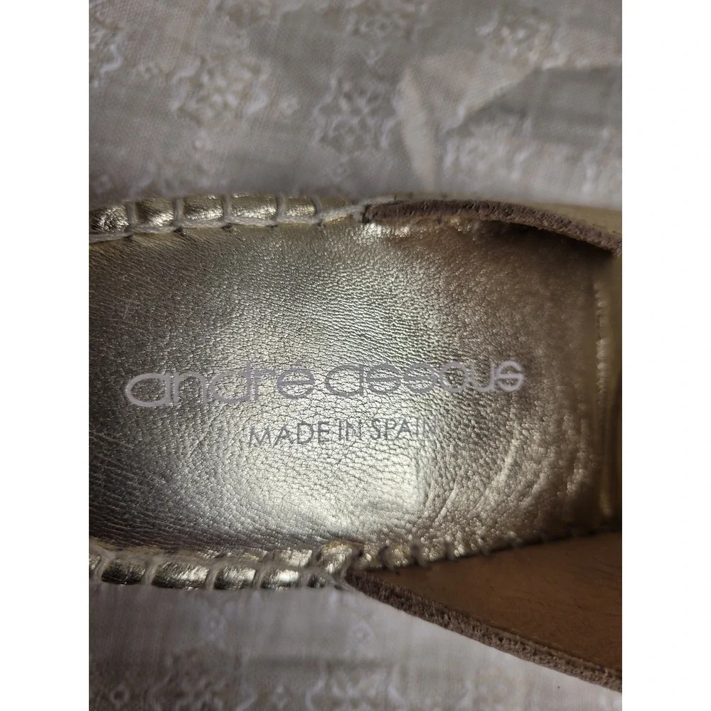 Andre Assous Gold Metallic Leather Espadrille Wedge 8.5 Sandals Spain Womens 39‎